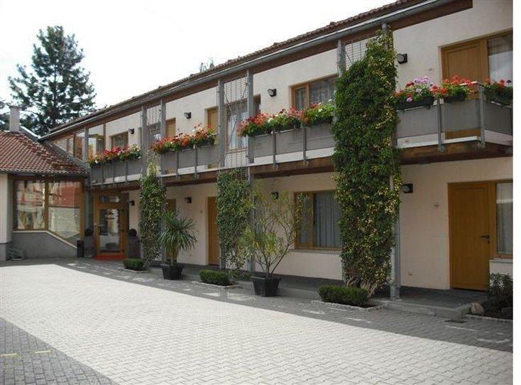 Port Inn Hotel Eichwalde Exterior foto
