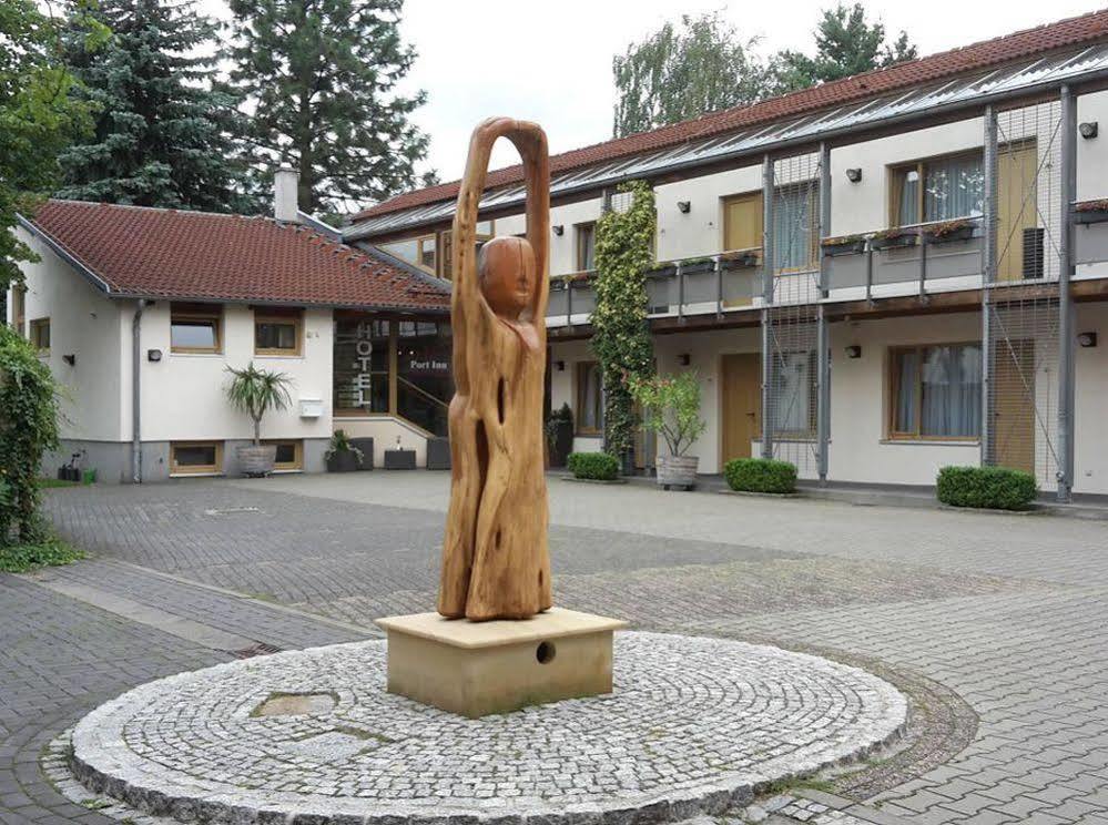 Port Inn Hotel Eichwalde Exterior foto